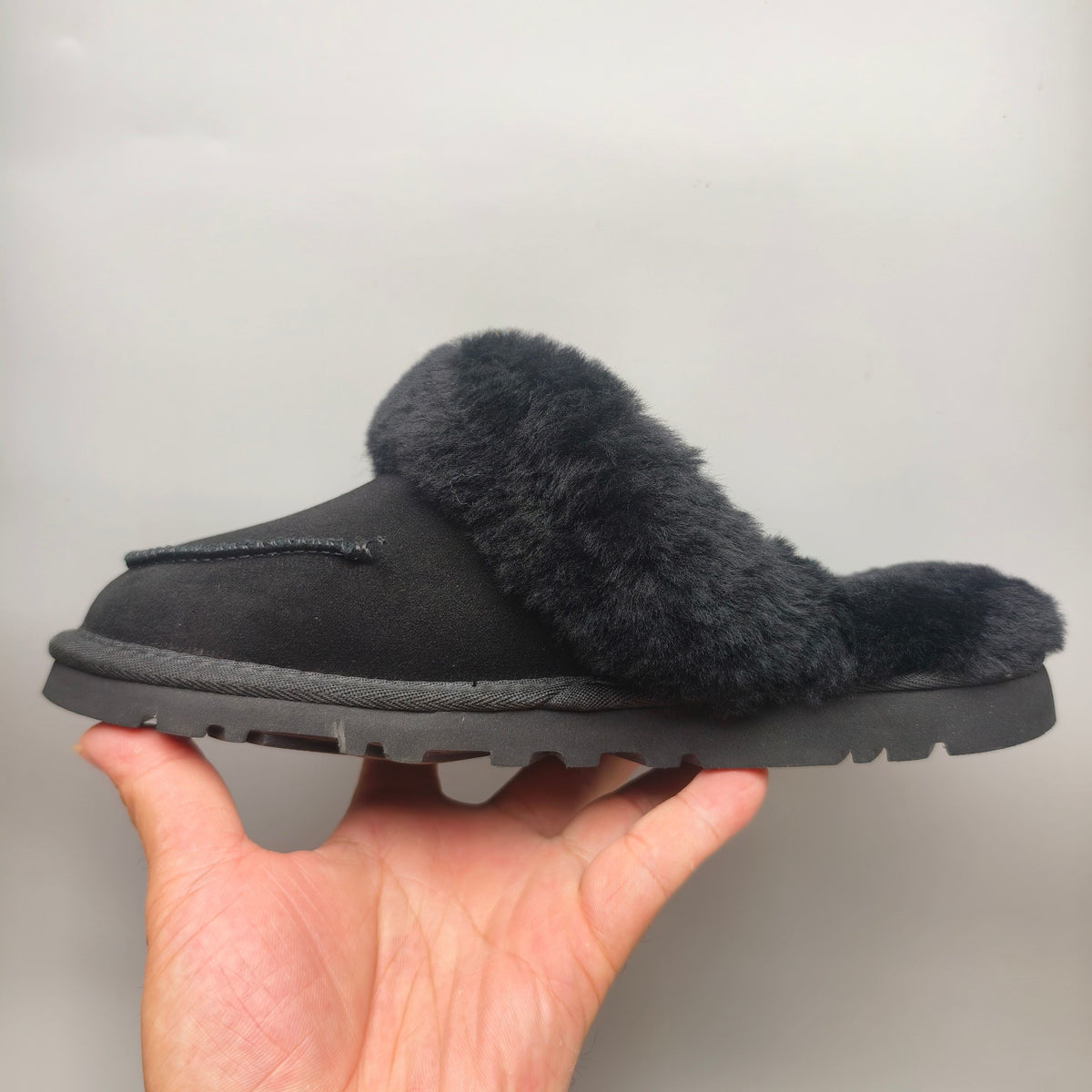 Black Casual Home Slippers — New Arrival | In Stock