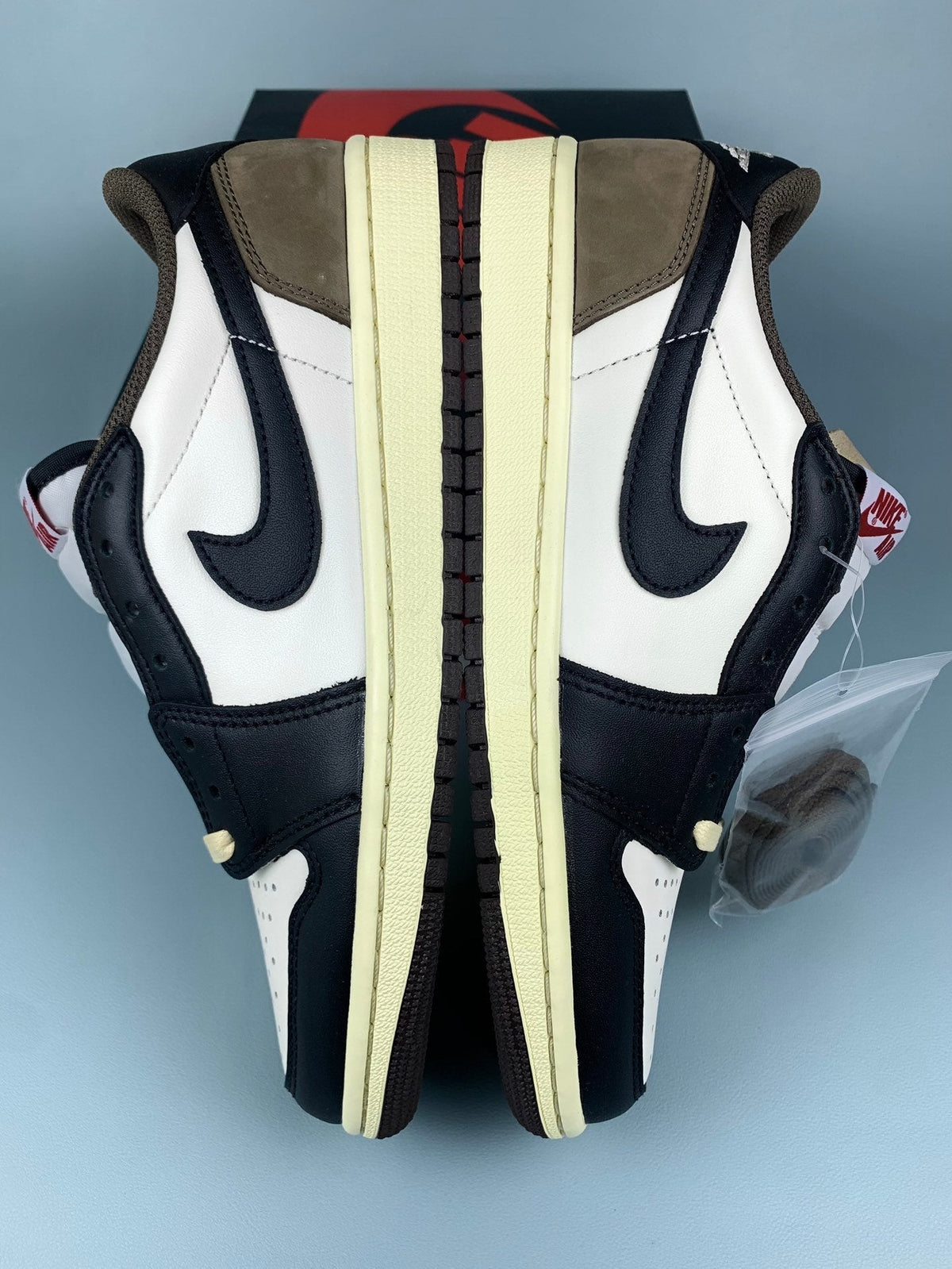 Air Jordan 1 Low Collaboration Little Mocha Unisex Sneakers CQ4277-105