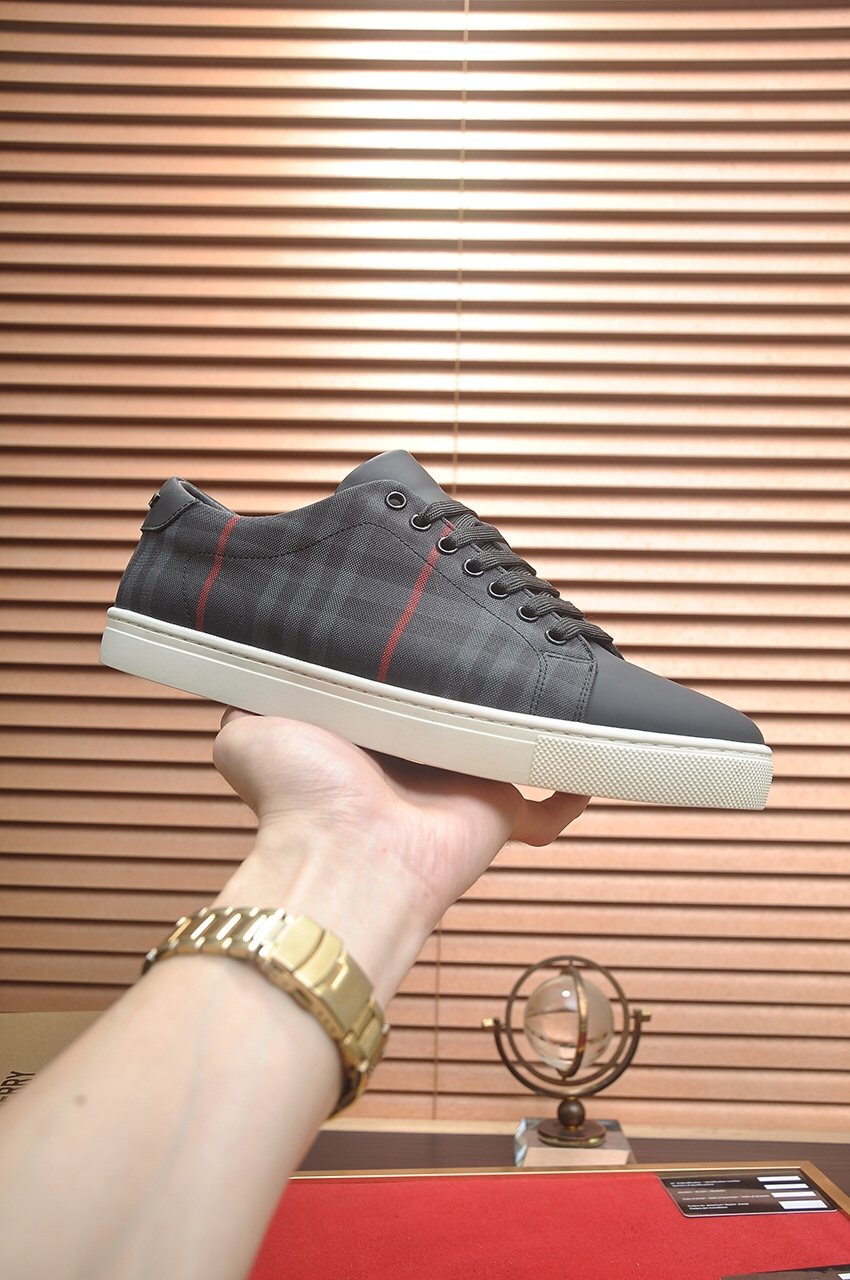 Burberry Charcoal Plaid Low-Top Sneakers