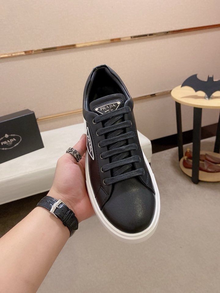 Prada Plaque Low-Top Sneakers