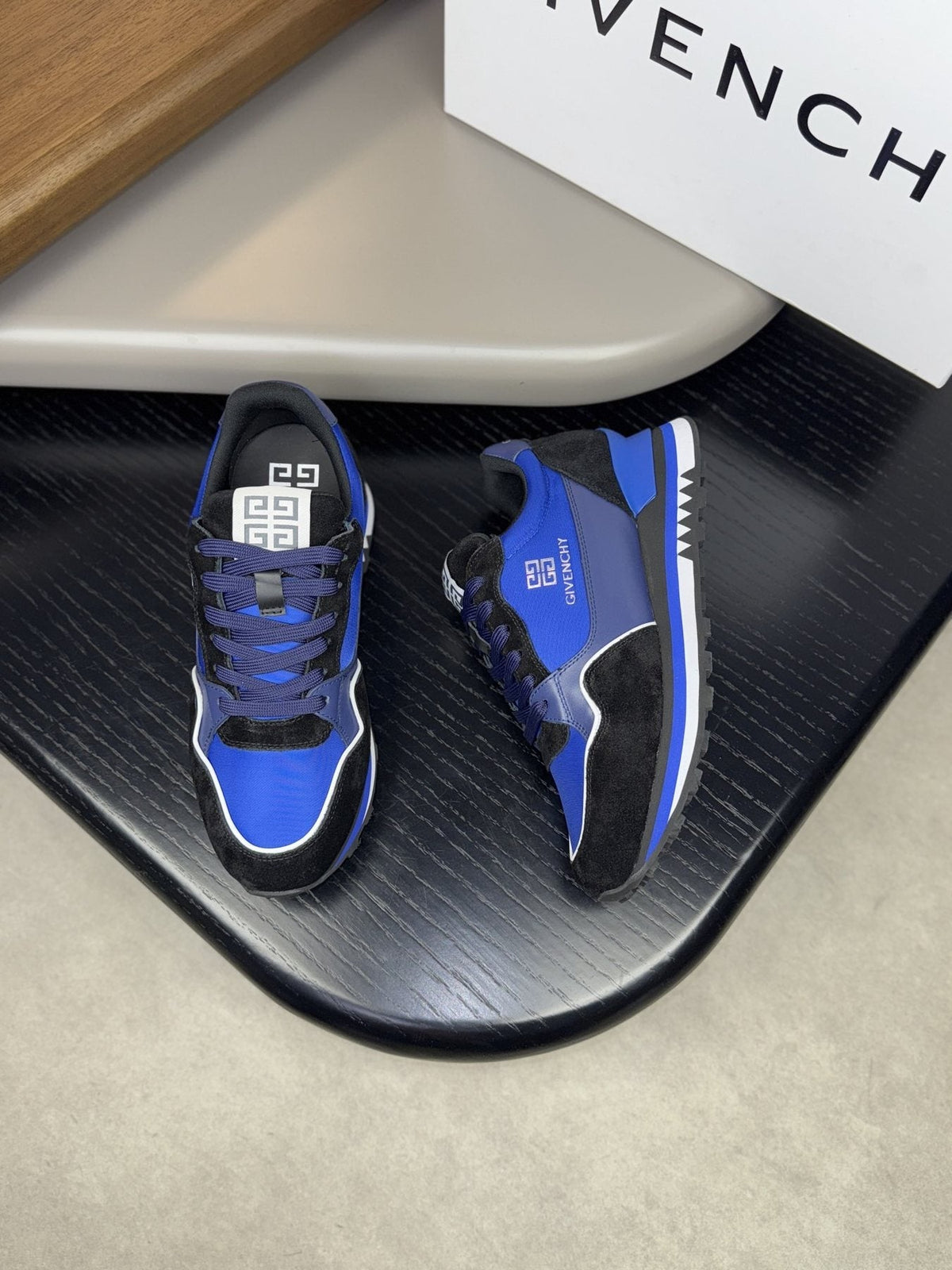 Givenchy Contrast-Trim Lace-Up Sneakers