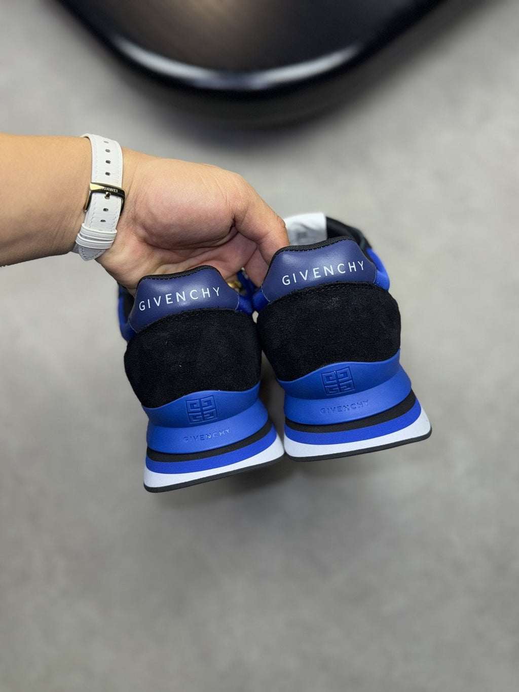 Givenchy Contrast-Trim Lace-Up Sneakers